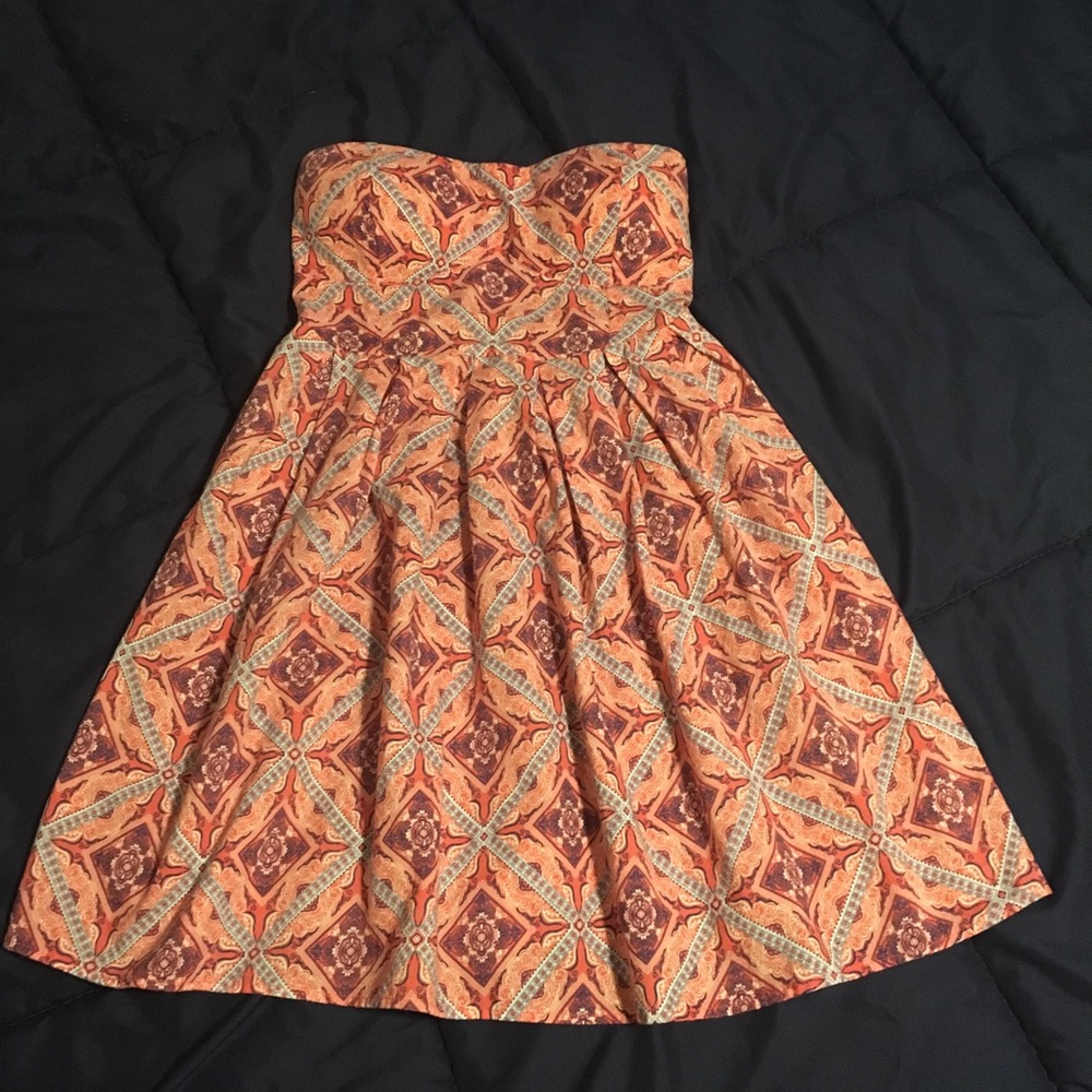 I’m in love with Derek Dress. Floral strapless.